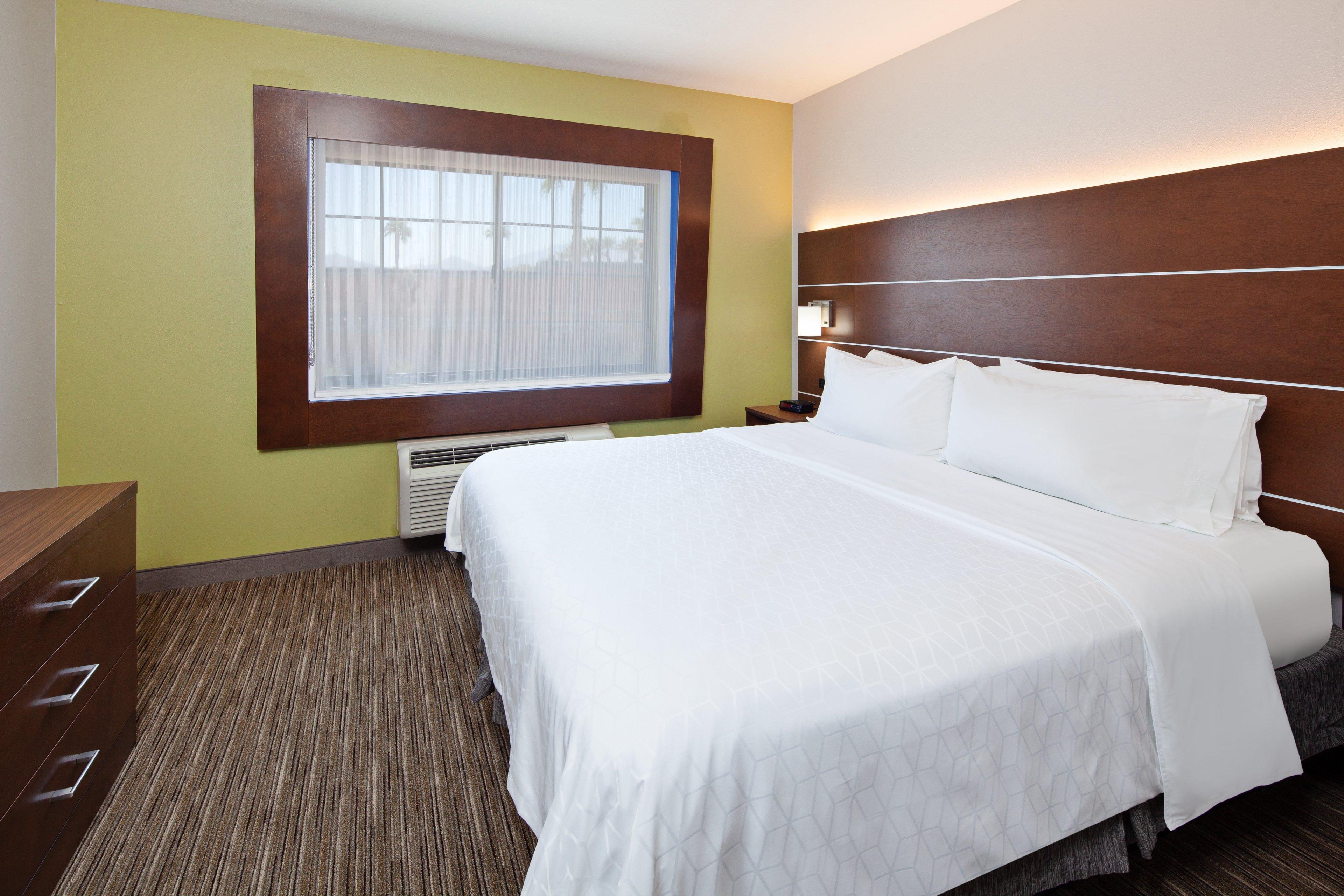 Holiday Inn Express & Suites Rancho Mirage - Palm Spgs Area By Ihg Exterior photo