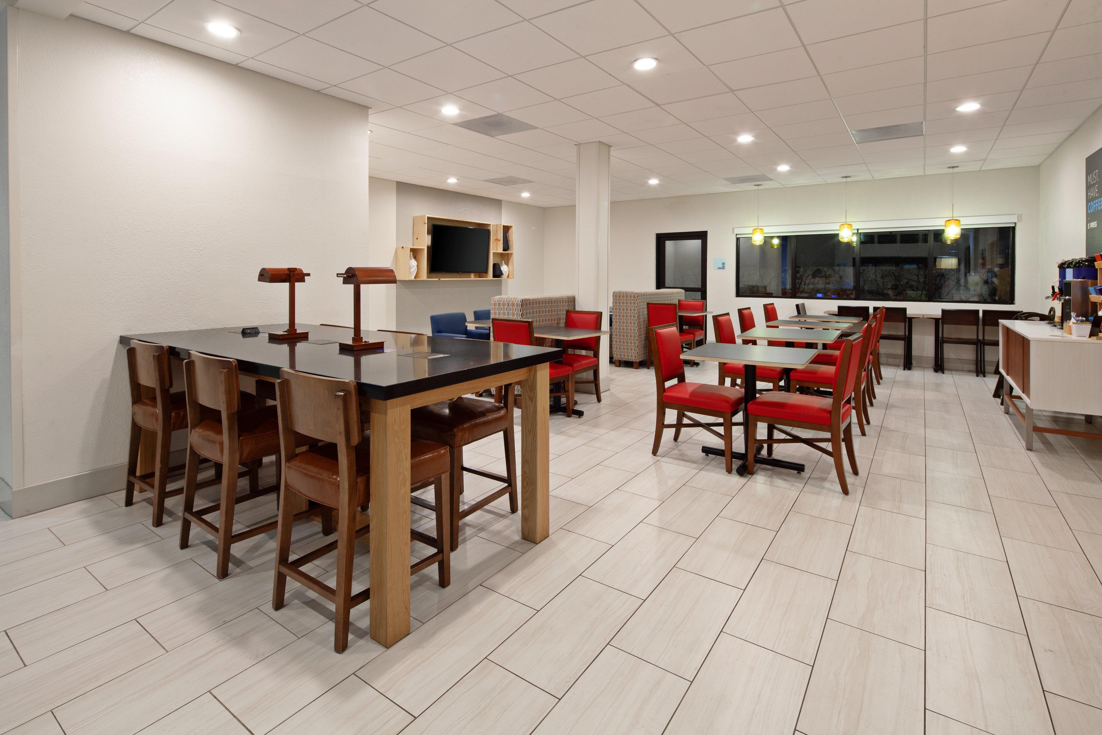 Holiday Inn Express & Suites Rancho Mirage - Palm Spgs Area By Ihg Exterior photo