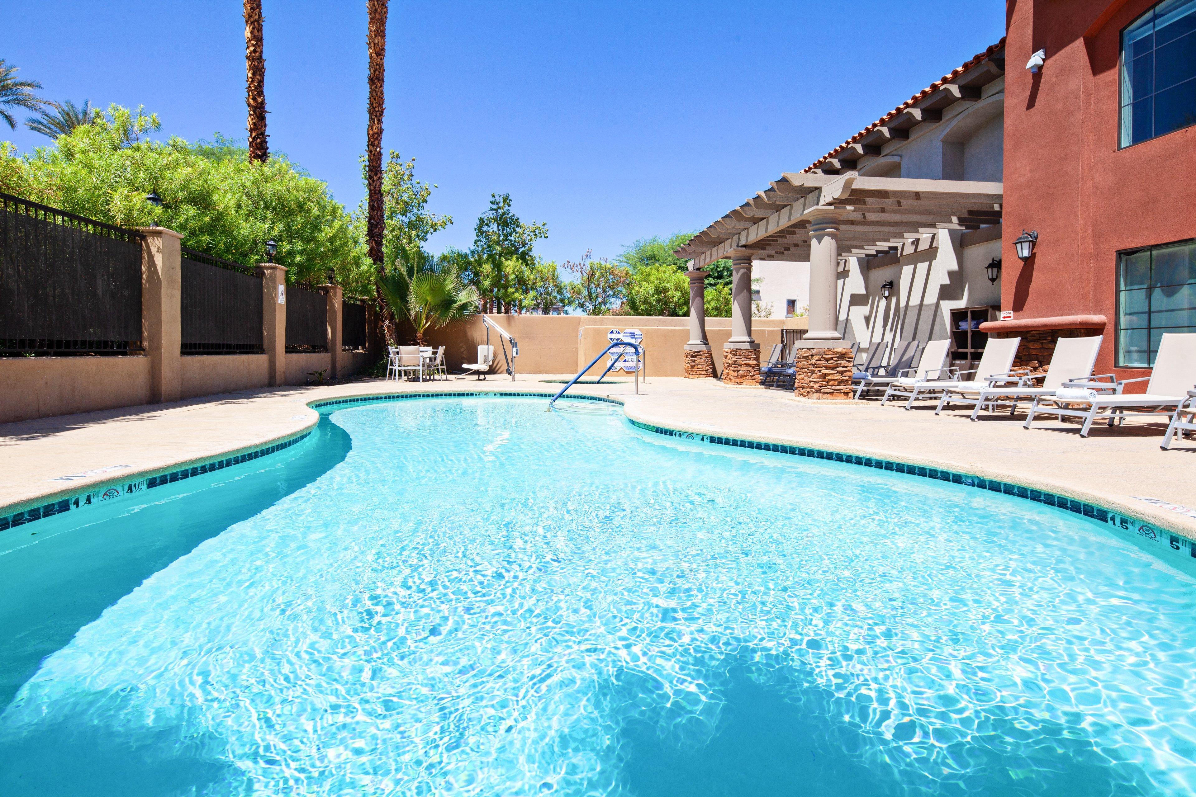 Holiday Inn Express & Suites Rancho Mirage - Palm Spgs Area By Ihg Exterior photo
