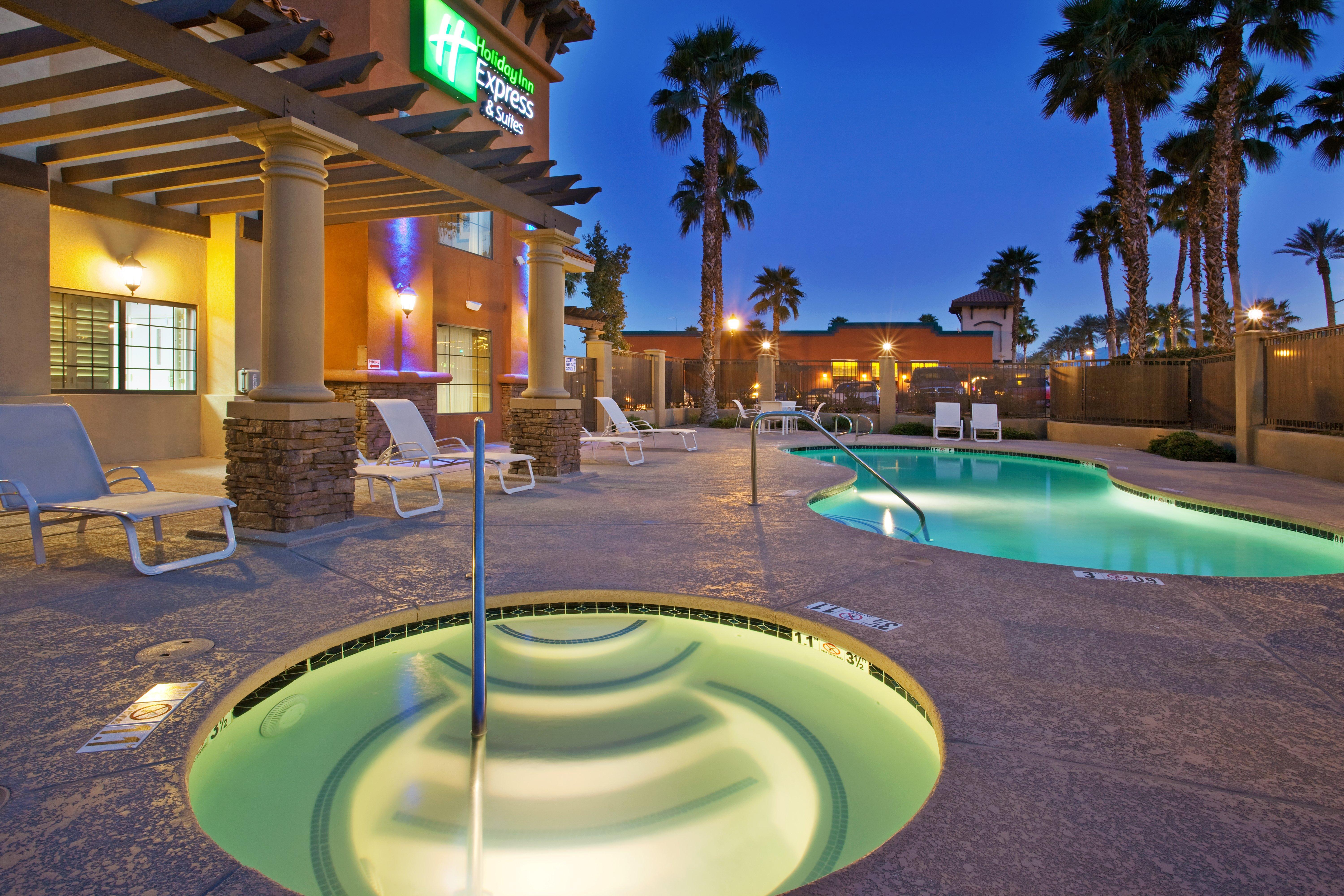 Holiday Inn Express & Suites Rancho Mirage - Palm Spgs Area By Ihg Exterior photo