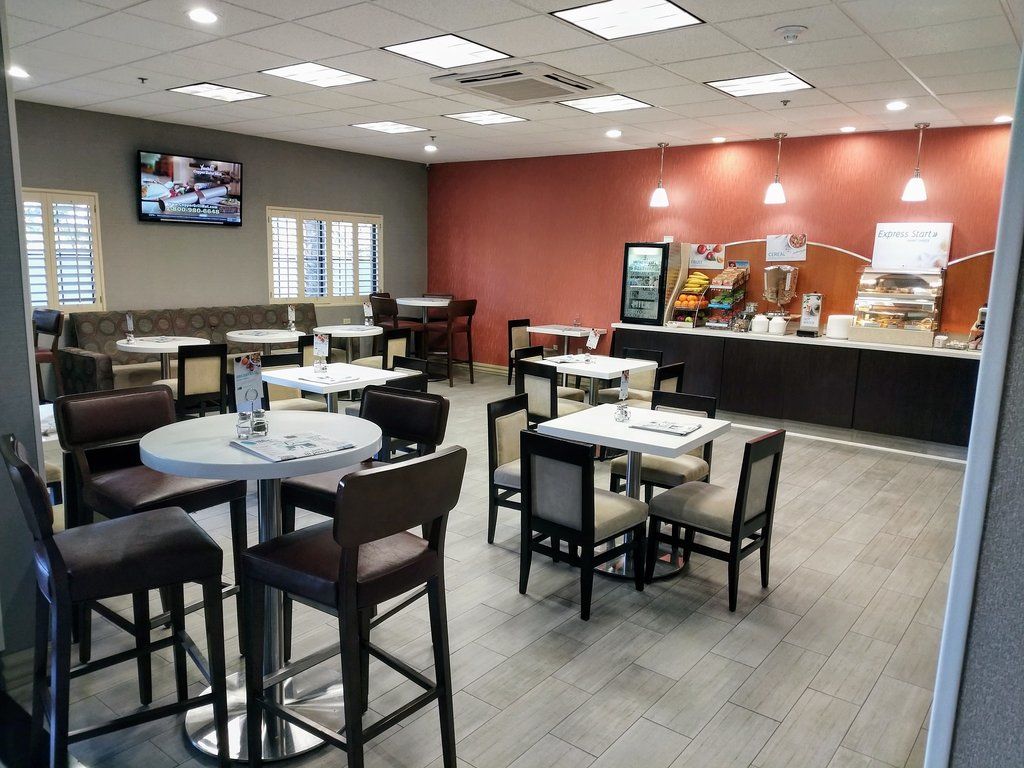 Holiday Inn Express & Suites Rancho Mirage - Palm Spgs Area By Ihg Exterior photo